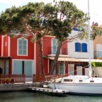 Les coches d'eau Port Grimaud, visite de la cité Lacustre en images